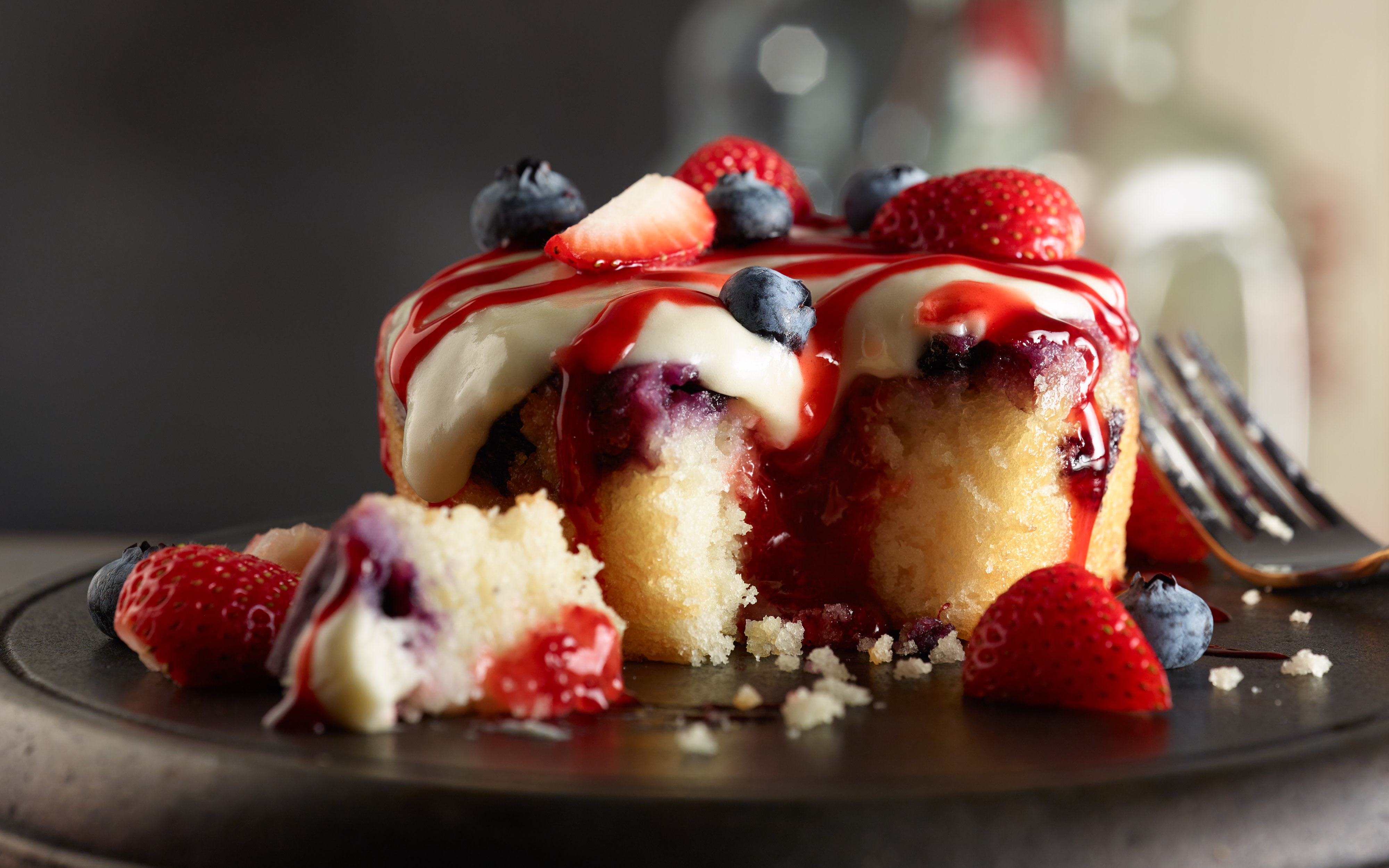 mixed-berry-lava-cake